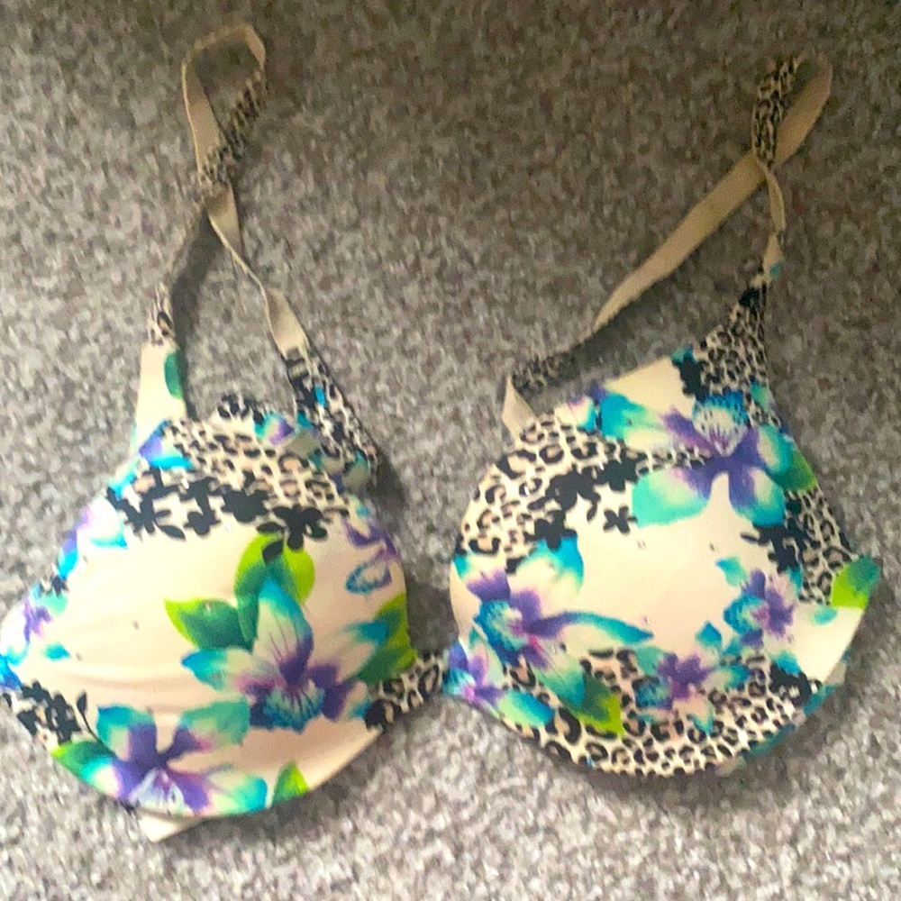 Victoria secret push-up bra